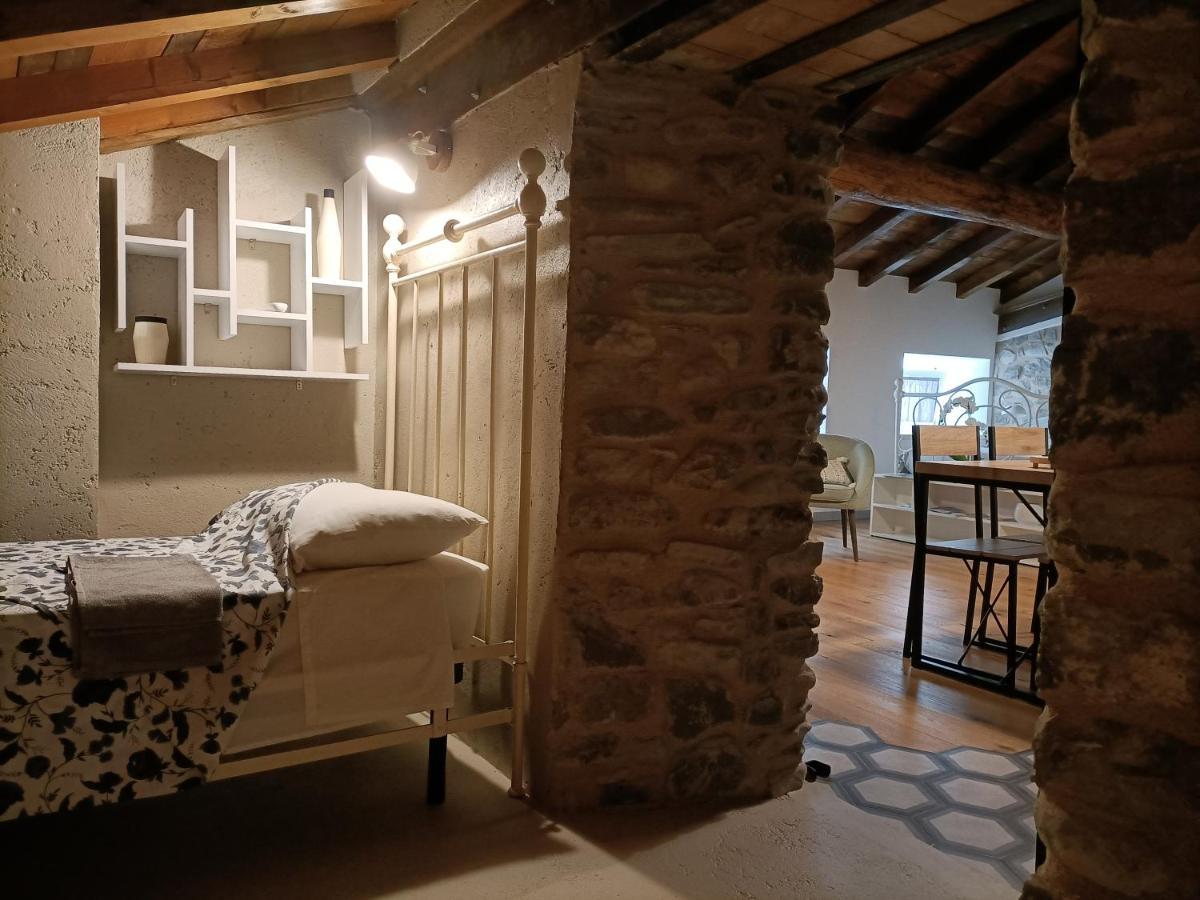 Mimma'S Apartment Pontremoli Bagian luar foto