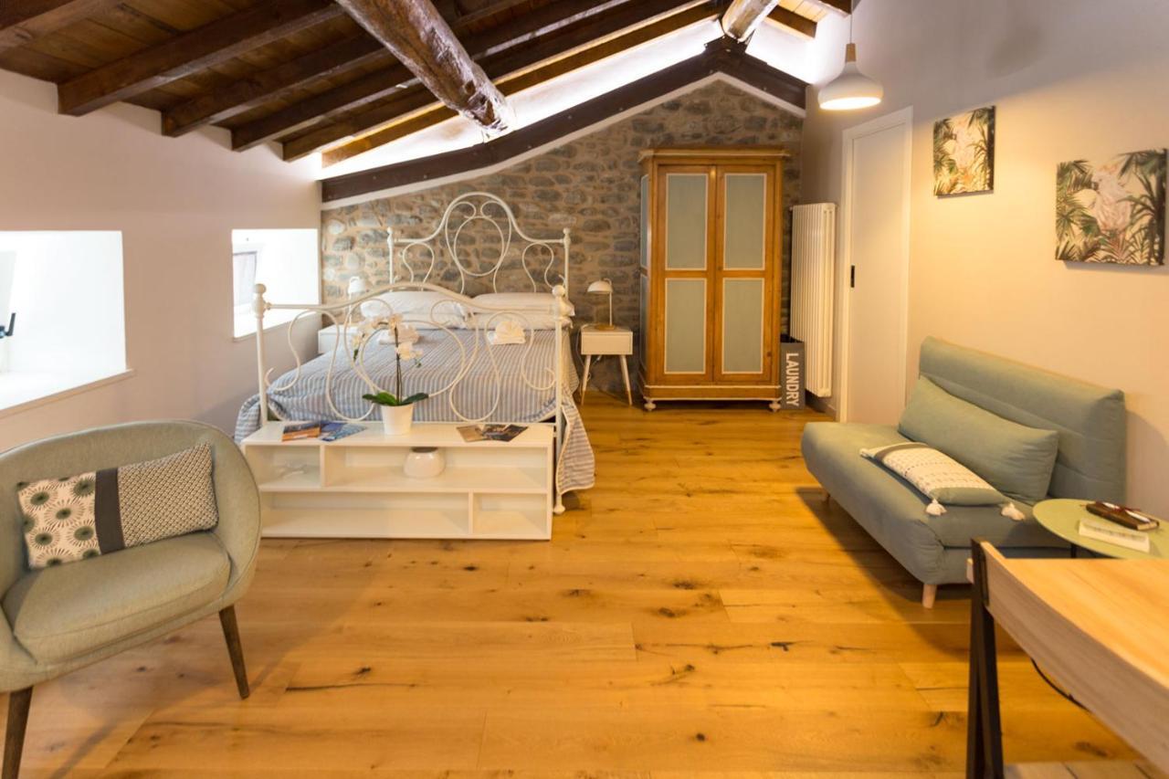 Mimma'S Apartment Pontremoli Bagian luar foto